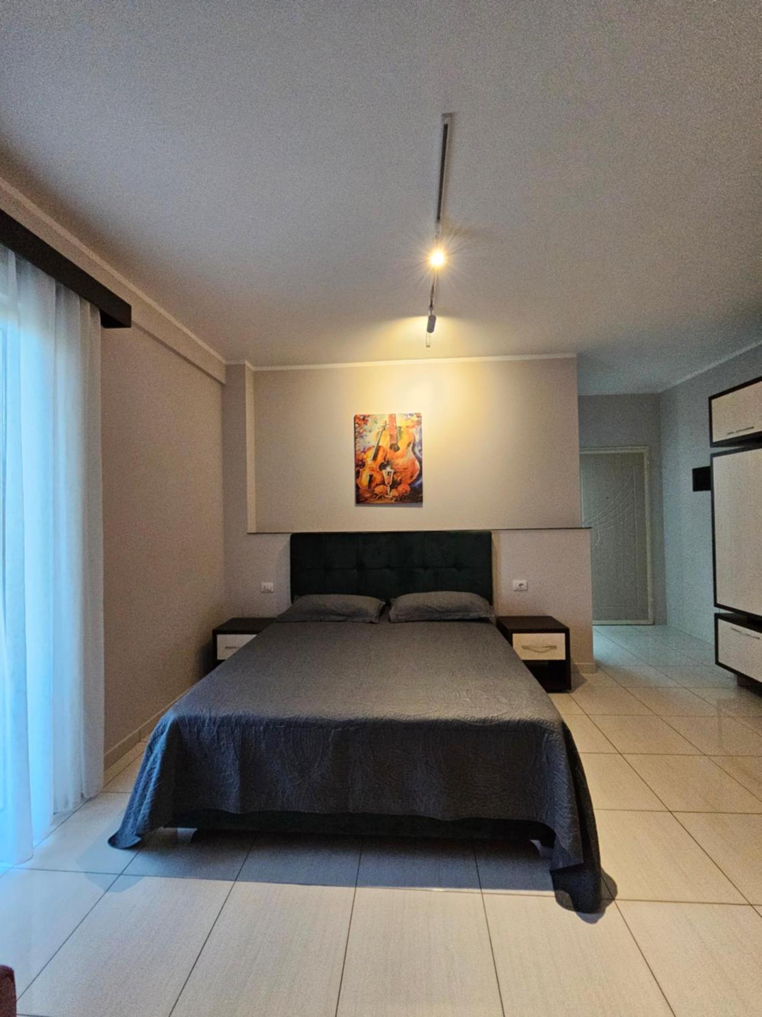 Hotel 045 Shkodër エクステリア 写真